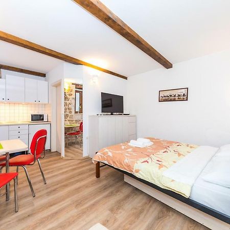 First Vestibul Apartamento Split Exterior foto